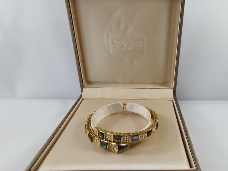 Bv1g*ai bracelets